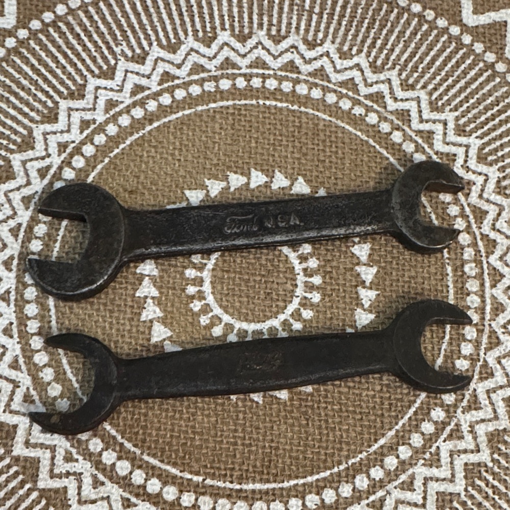 VTG Ford Wrench Set of 2